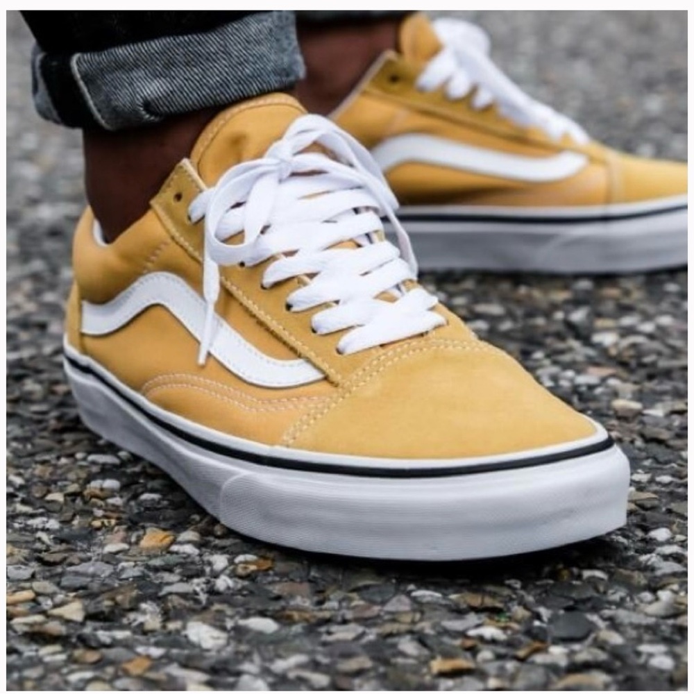 VANS Ochre Mustard Skate Sneakers Unisex Women’s 10/Men’s 8.5